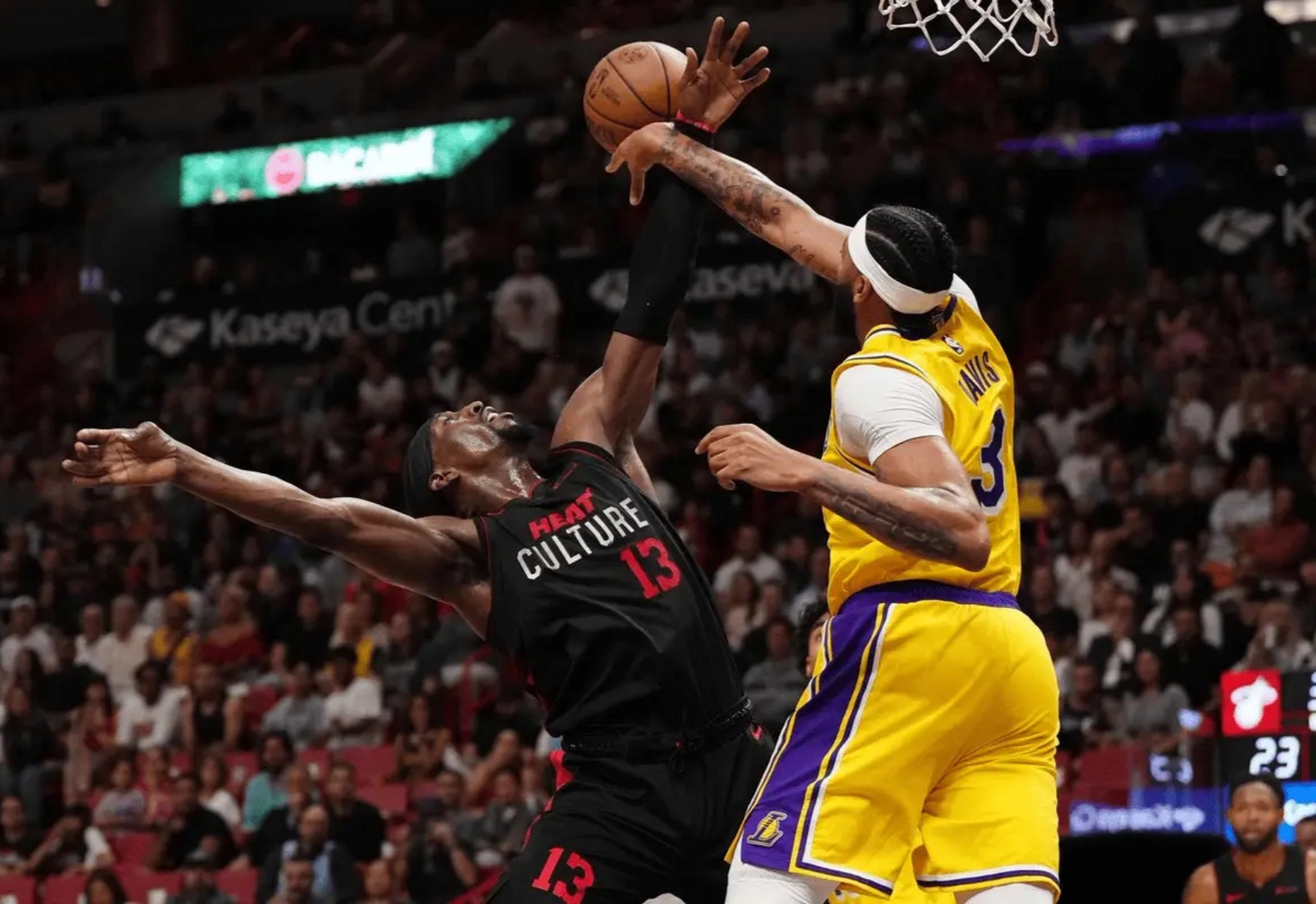 LeyuSports-赛季最佳盖帽：那些令人惊叹的防守瞬间的简单介绍