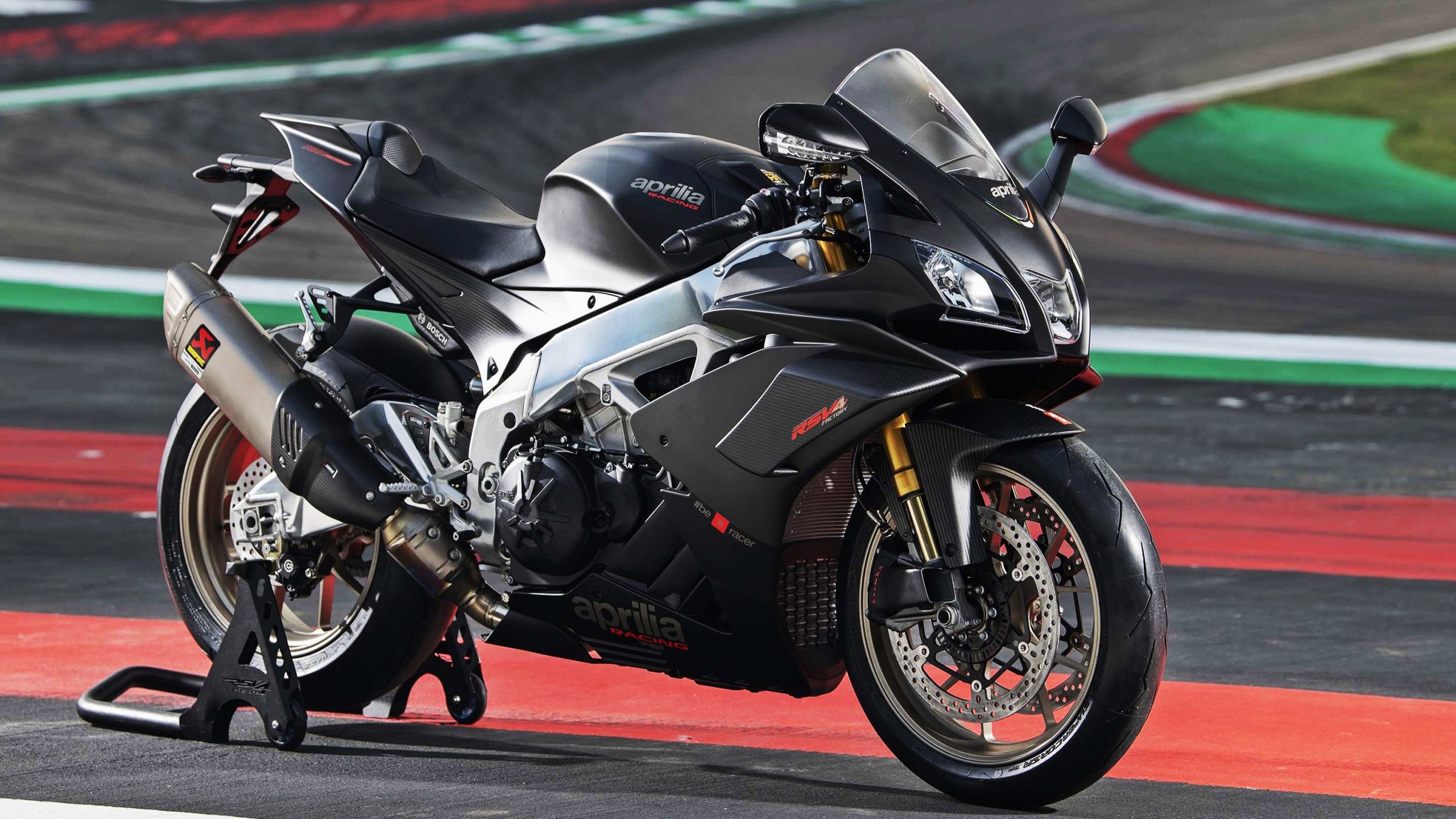 特色夜空露营登山运动，星光点点中的极限挑战，星空露营的唯美句子