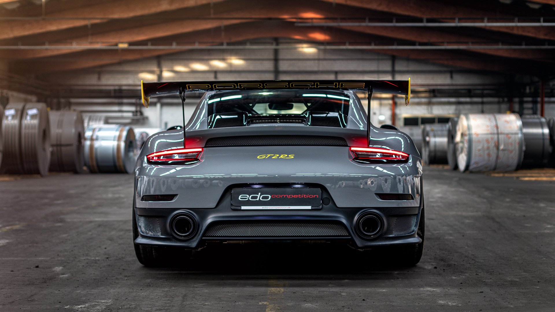 墨西哥骑手卡洛斯·汉克在巴黎奥运会上首次亮相即夺得障碍赛银牌，表现出色。