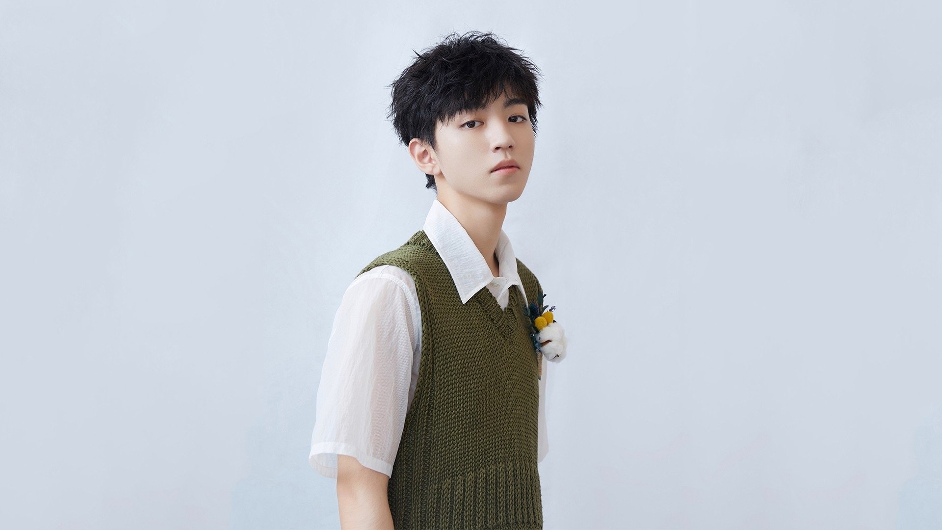 跨界合作推动足球运动普及，体育与娱乐联动，足球运动员跨界