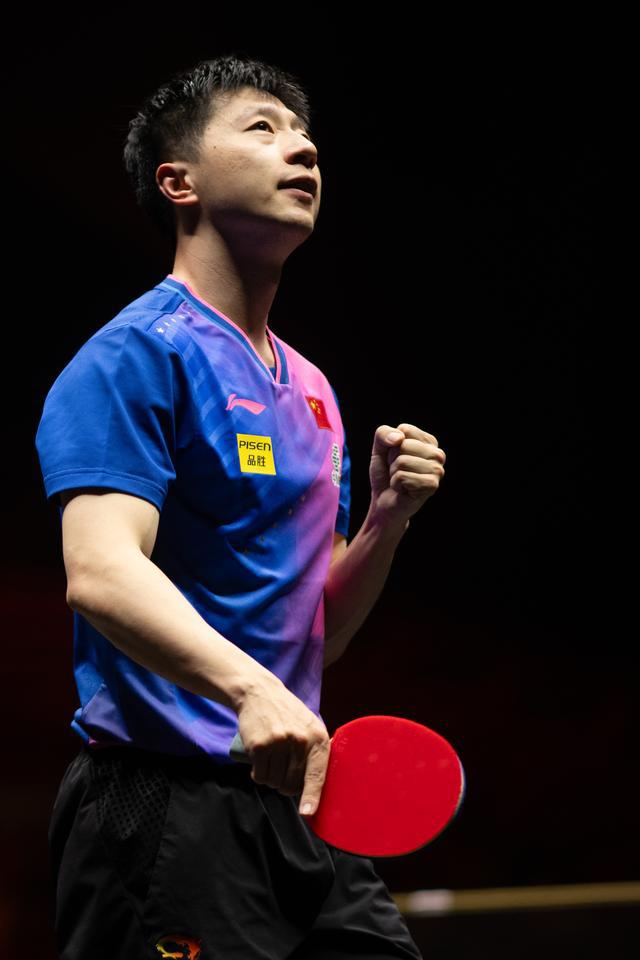 关于乐鱼体育:高尔夫大满贯赛事的背后故事，明星球员访谈的信息