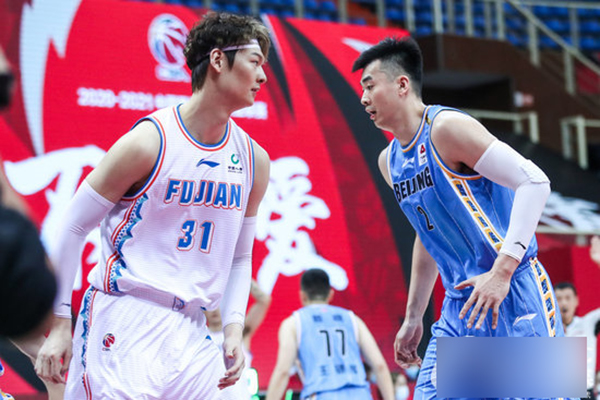 乐鱼体育:CBA球员,薪资结构如何才能更加合理,激励球员更好地为球队效力?的简单介绍 乐鱼体育:CBA球员,薪资结构如何才能更加合理,激励球员更好地为球队效力?的简单介绍